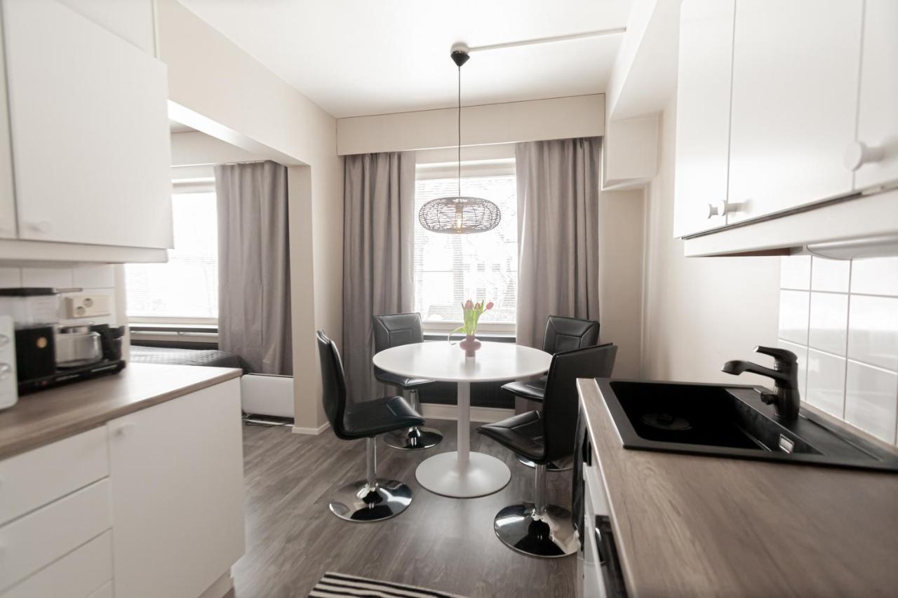 Kulkuri Hostellit Haemeenlinna Exteriör bild